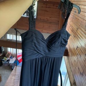 Super flattering black sweetheart neckline dress